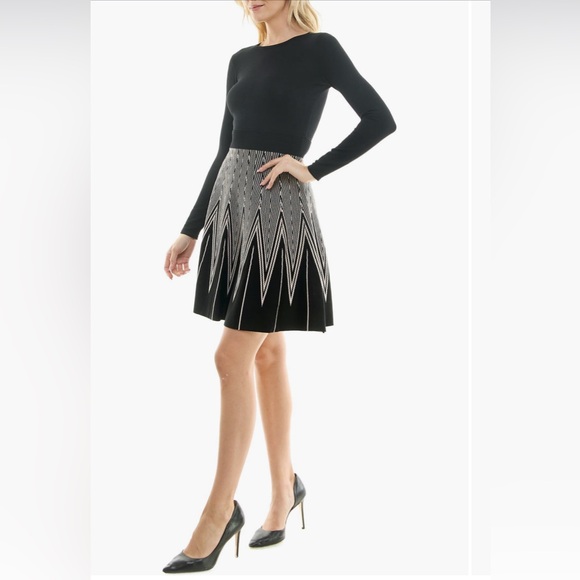 TAYLOR Black/beige Long Sleeve Chevron Print Fit and Flare Sweater Dress SZ L - Picture 4 of 5